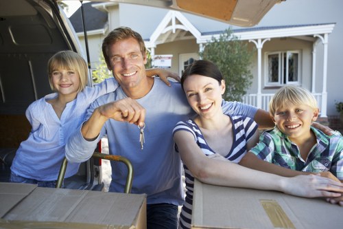 Packing boxes and furniture for a removals van in Switzerland